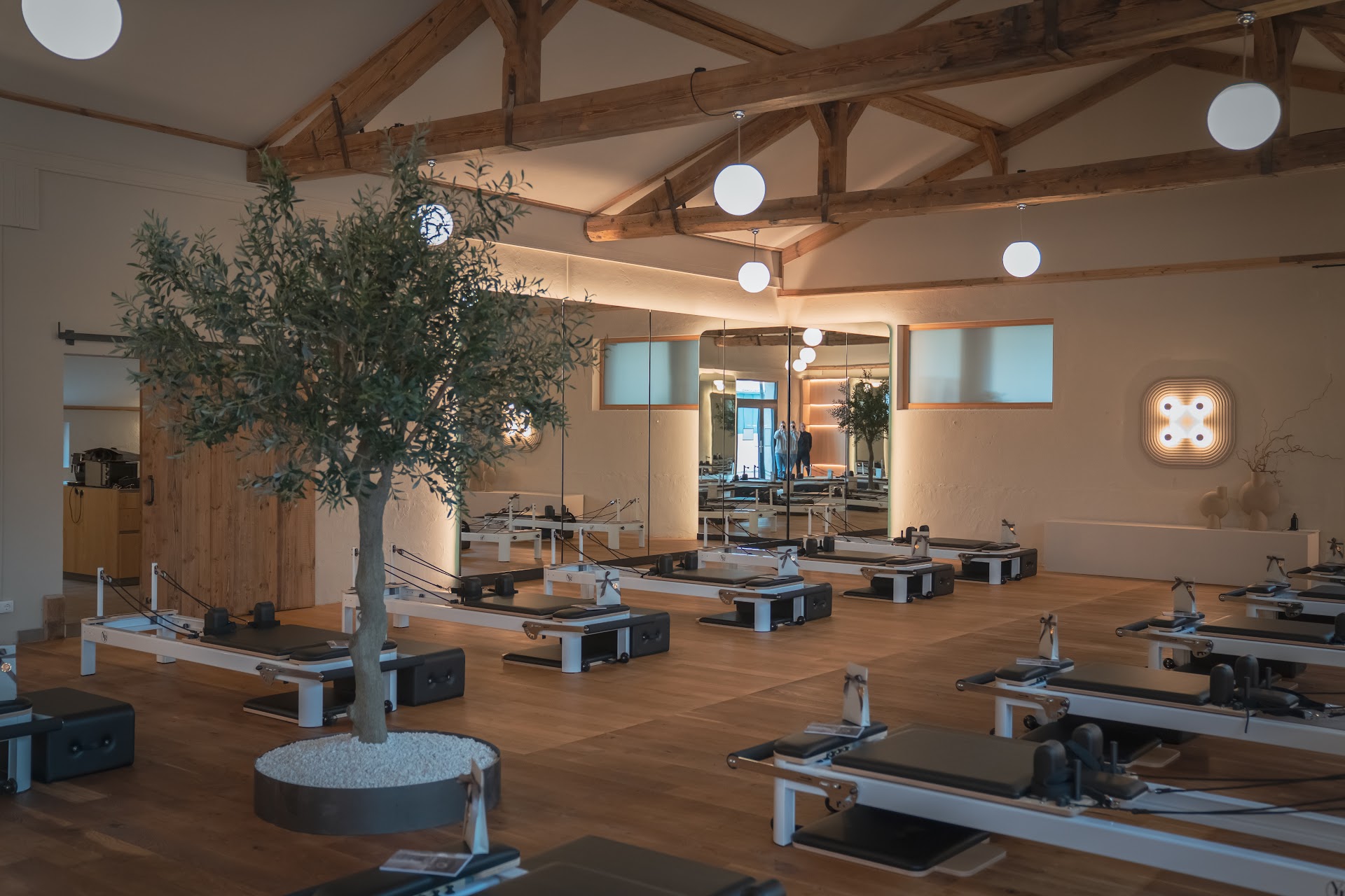MAIKAI Pilates Club Süd mit Reformern